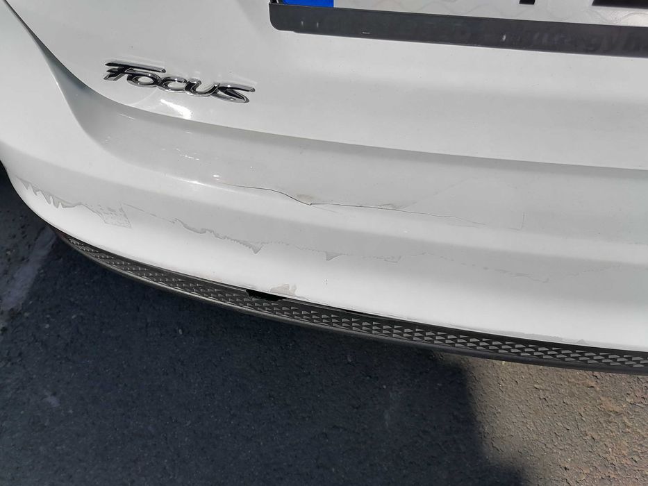 Vând Ford Focus Berlina 1,0 Ecoboost