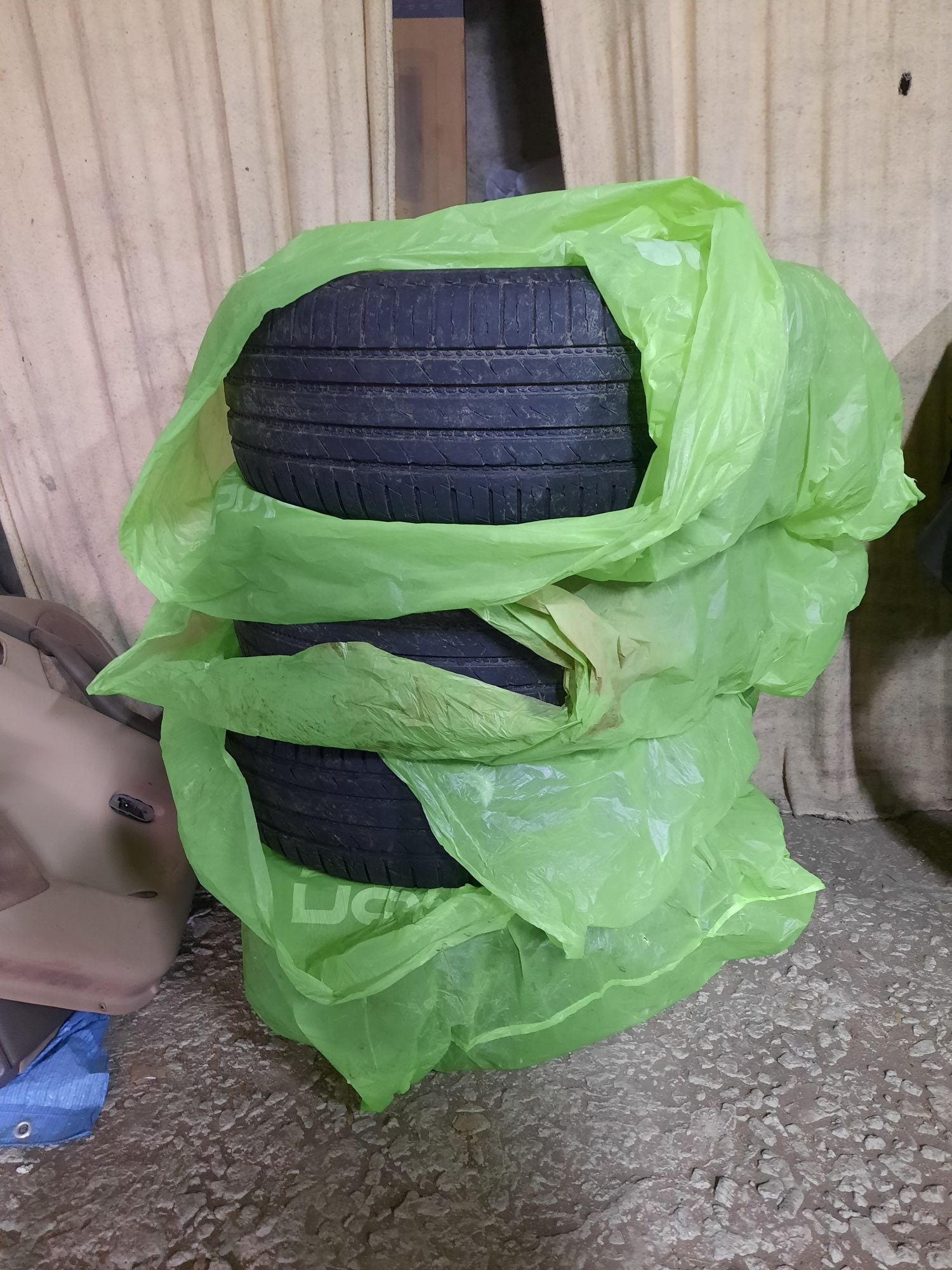 Резина NOKIAN R17  на джип