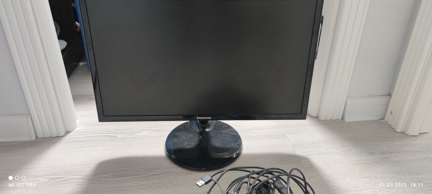 Монитор samsung 23'