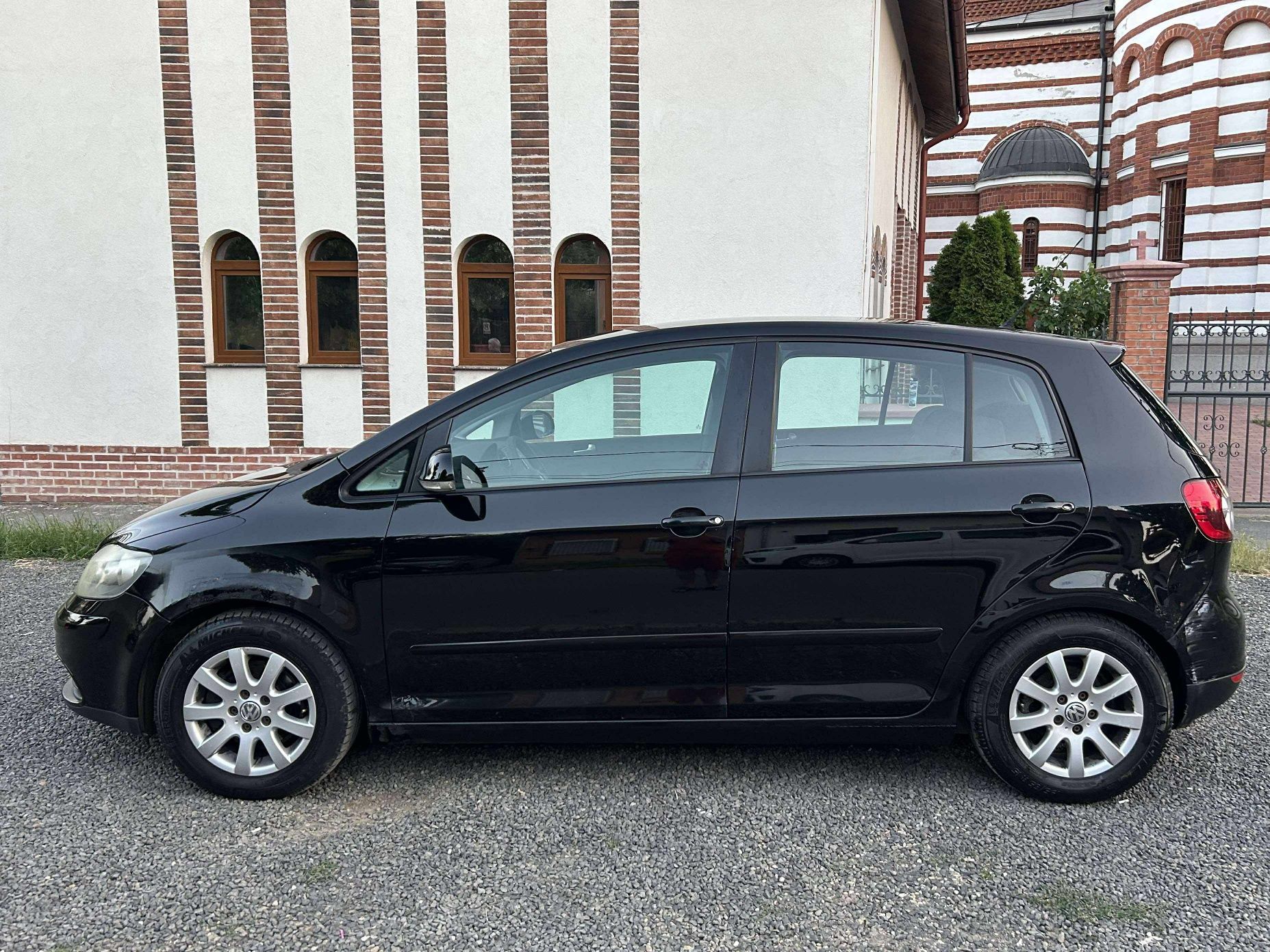 Golf 5 Plus 1.4 i 2006  masina prezint rugina 1450€