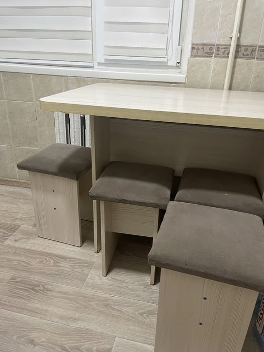 Продам стол со стульями