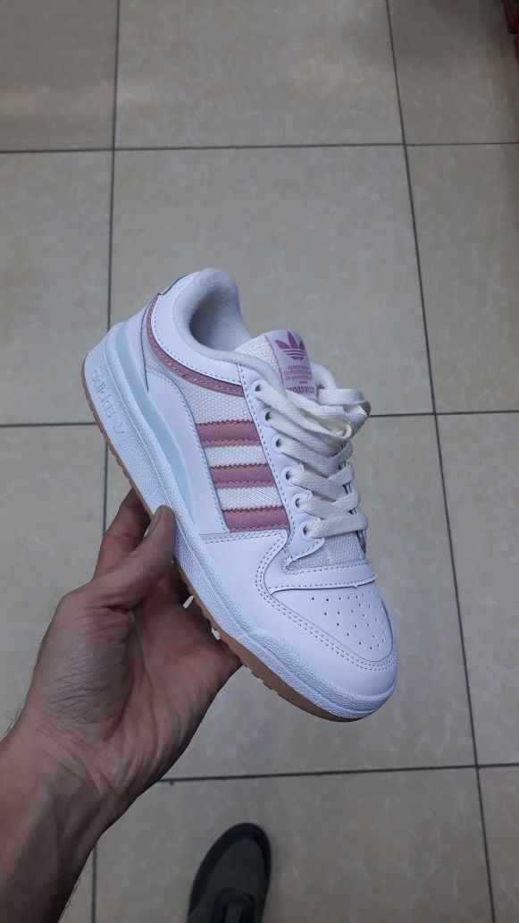 Женские кожаные кроссовки adidas forum white pink new