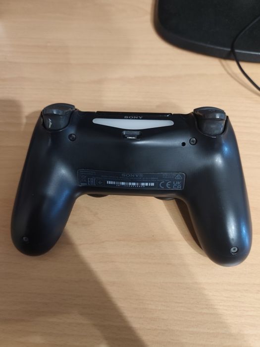 Джойстик за плейстейшън 4