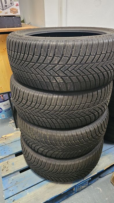 Vand 4 cauciucuri de iarna Bridgestone 265/45/21 de iarna