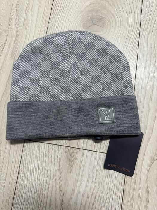 caciula louis vuitton