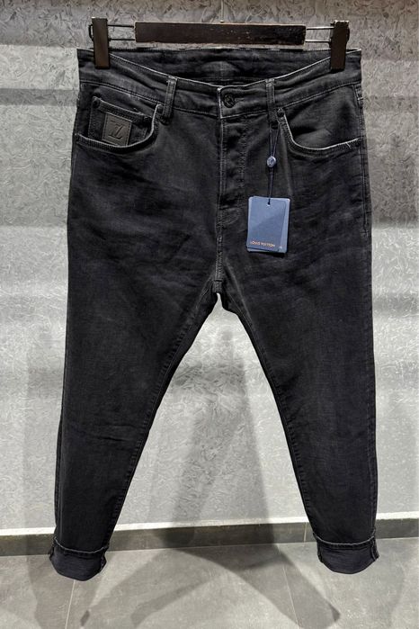 Мъжки тъмни дънки L.V