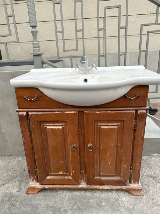 Продам раковину со шкафом