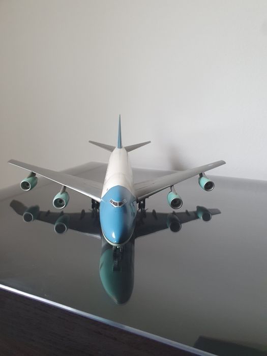 macheta avion B747
