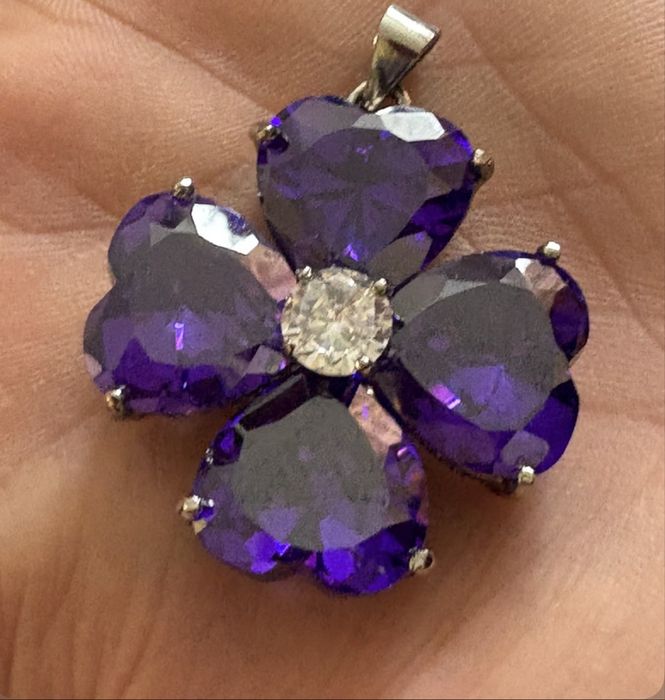 Pandativ  model deosebit suflat cu 18 k