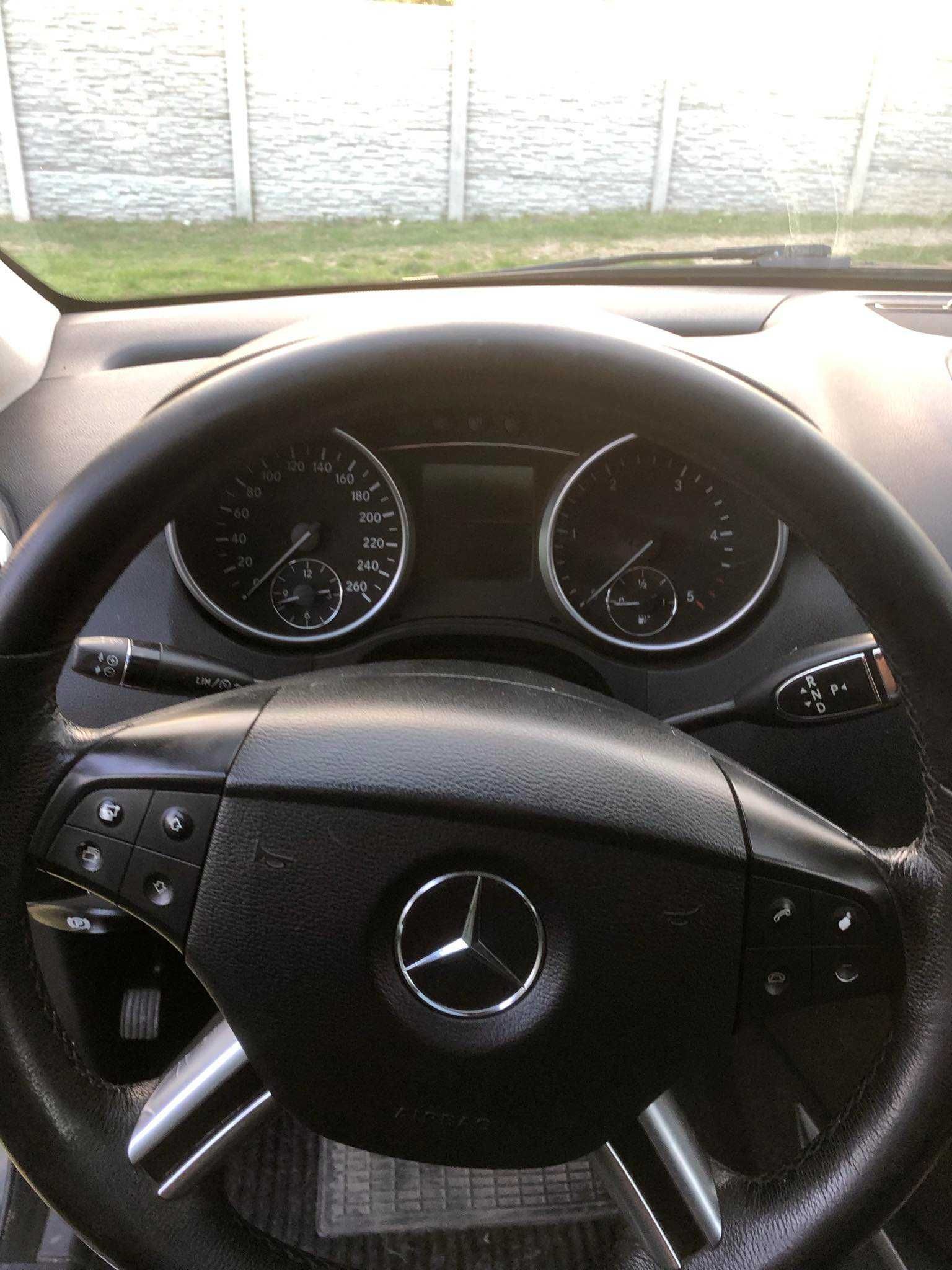 Mercedes-Benz ML320