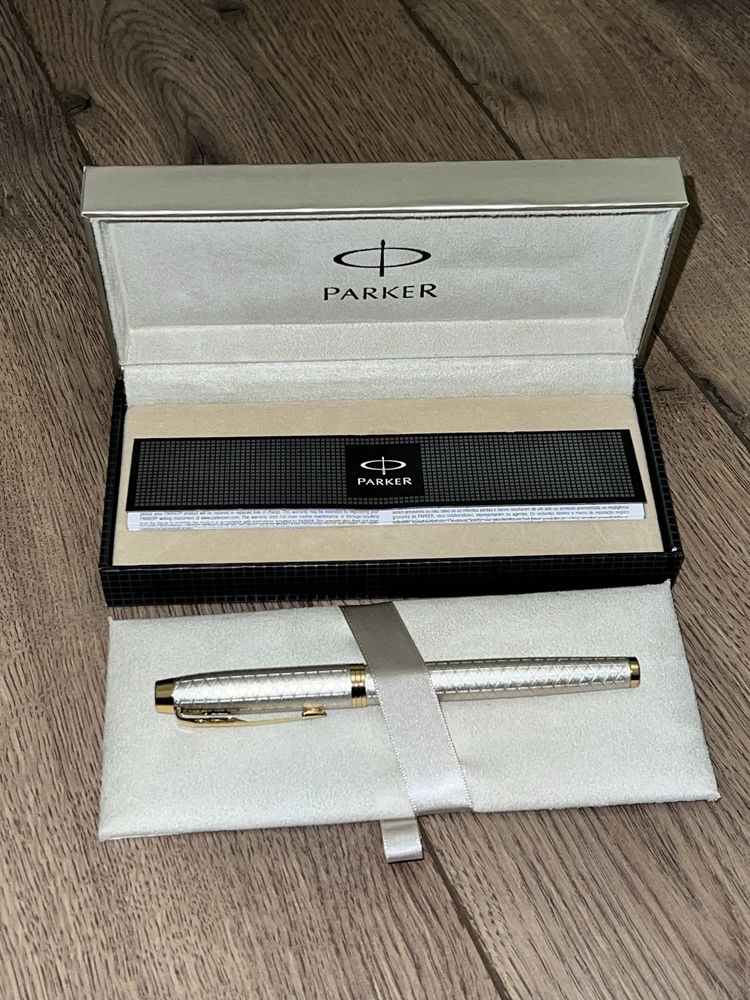 Оригинальная ручка фирмы Parker