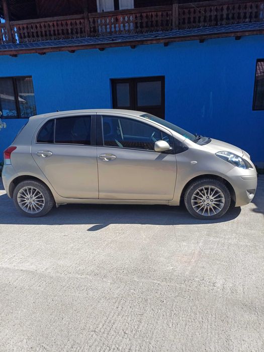 Ma vinde Toyota Yaris