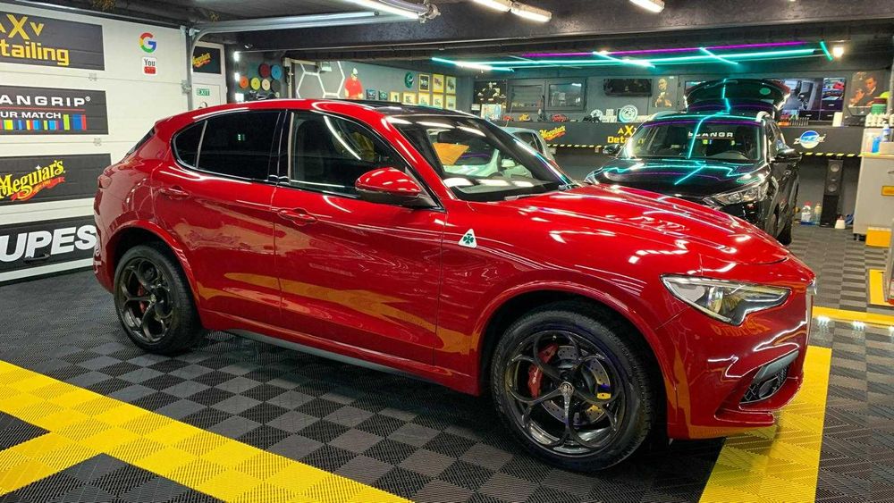 Alfa Romeo Stelvio V6 2.9 Bi-Turbo AT8-Q4 Quadrifoglio