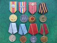 Medalii decoratii vechi 15 bucati una cu Cupa V Goldis Arad
