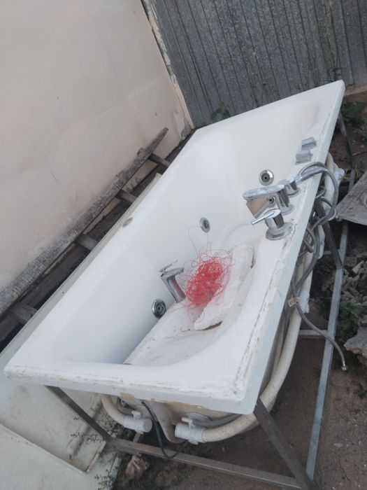 Ванна акриловая буу