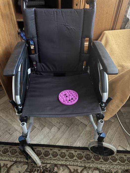 Vand pat electric in stare buna necesar unui batran imobilizat la pat!