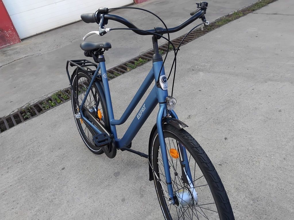 Vând bicicleta gazele din aluminiu pentru damă