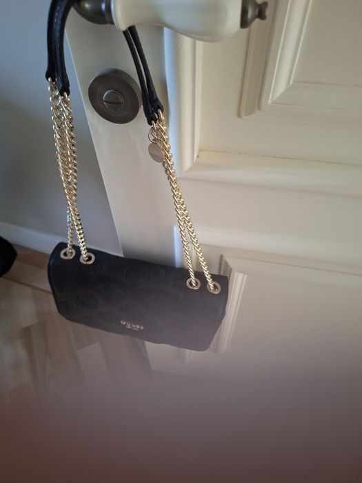 Geanta  de  dama  marca  guess