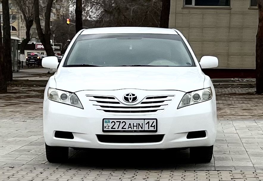 Toyota Camry 40