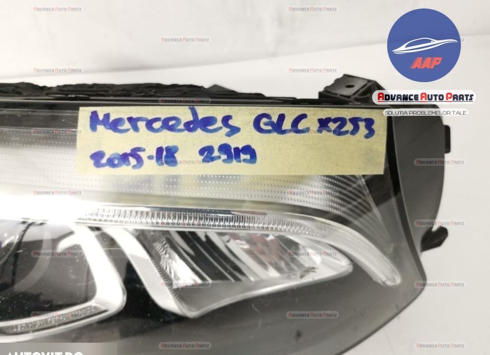 Фар дясна страна с пълен LED и оригинален LHP в добро състояние Мерцед