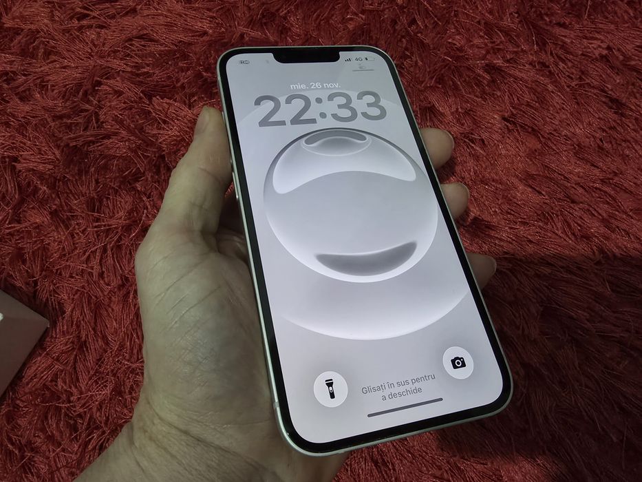 -Iphone 16E, ca Nou, 128Gb, 8Ram, bat: 100%-90 cicluri incarcare, Silv