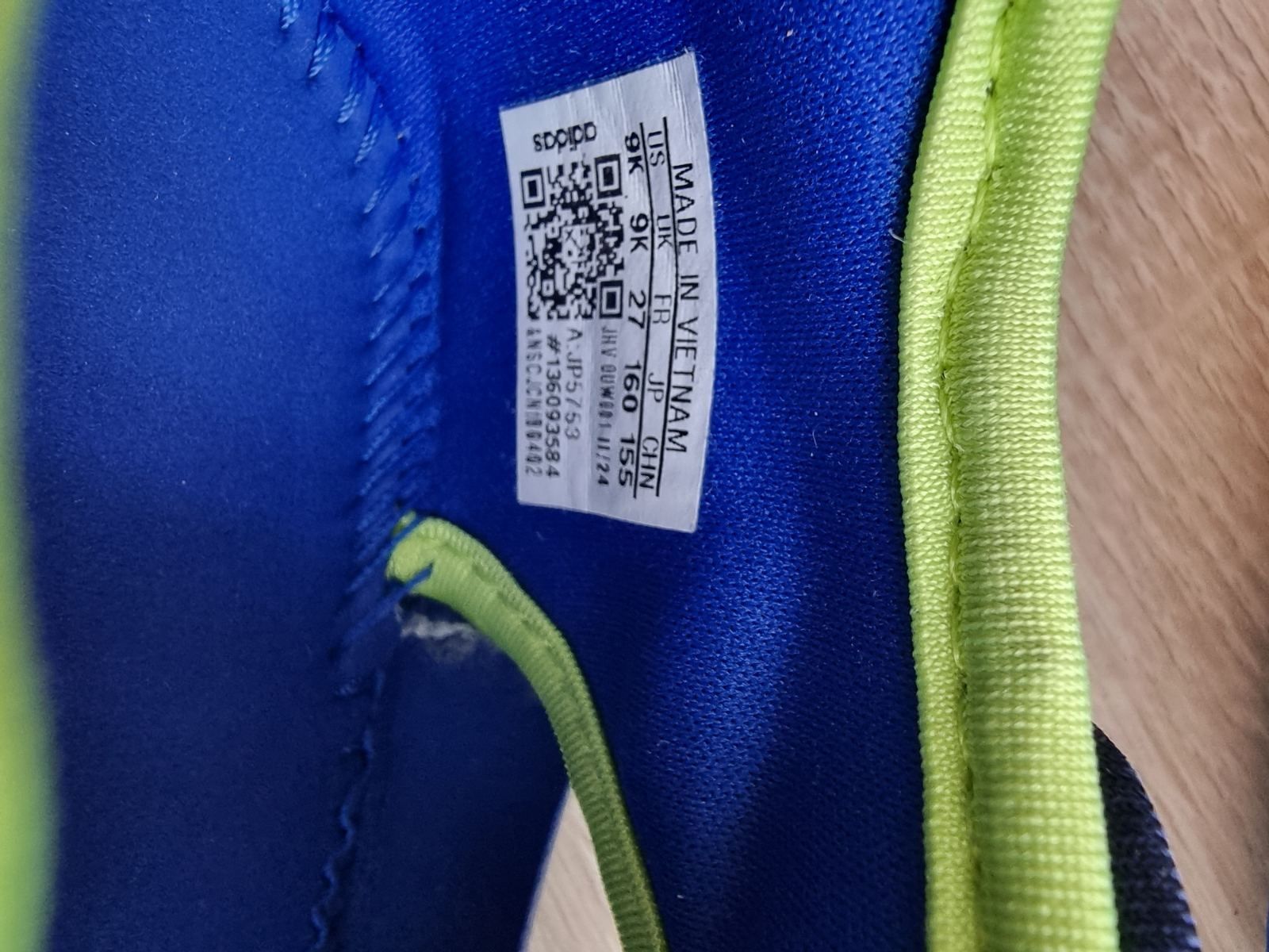 Продавам детски сандали Adidas