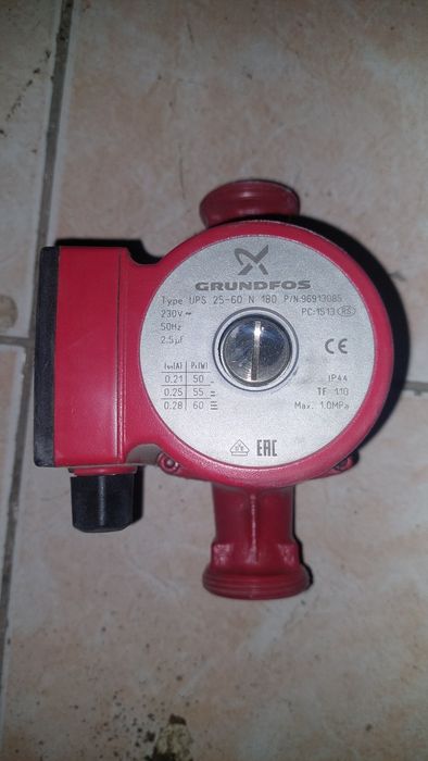 Циркуляционный насос GRUNDFOS UPS 25-60/ 180мм