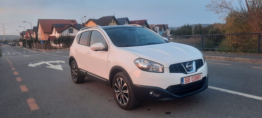 Nissan Qashqai 2.0dci,automata,4x4,,panoramic,camera 360",impecabila