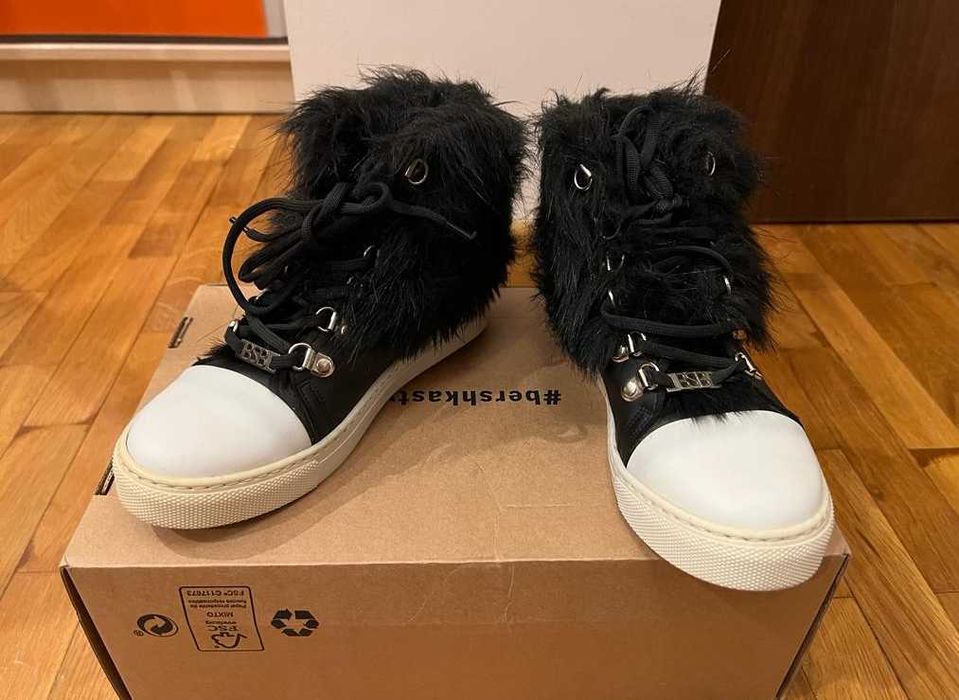 Ghete marca BSB culoare neagra, cu siret, marime 36