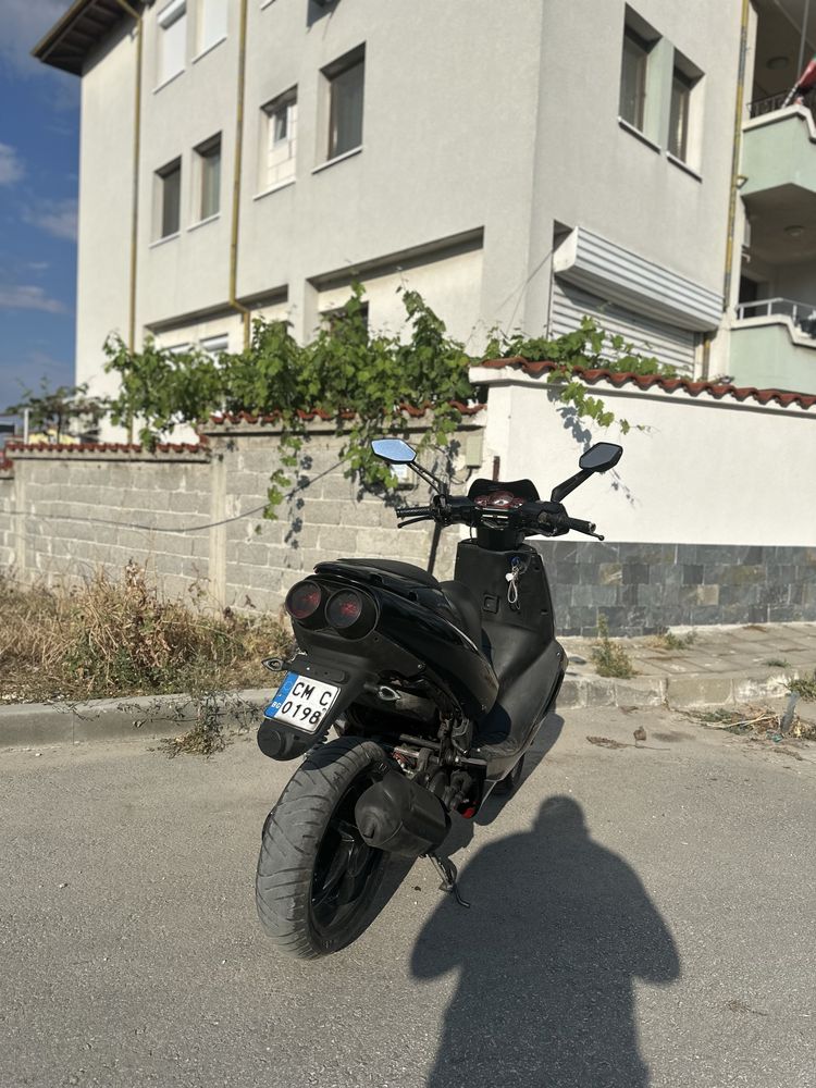 Aprilia Sr 50 с документи