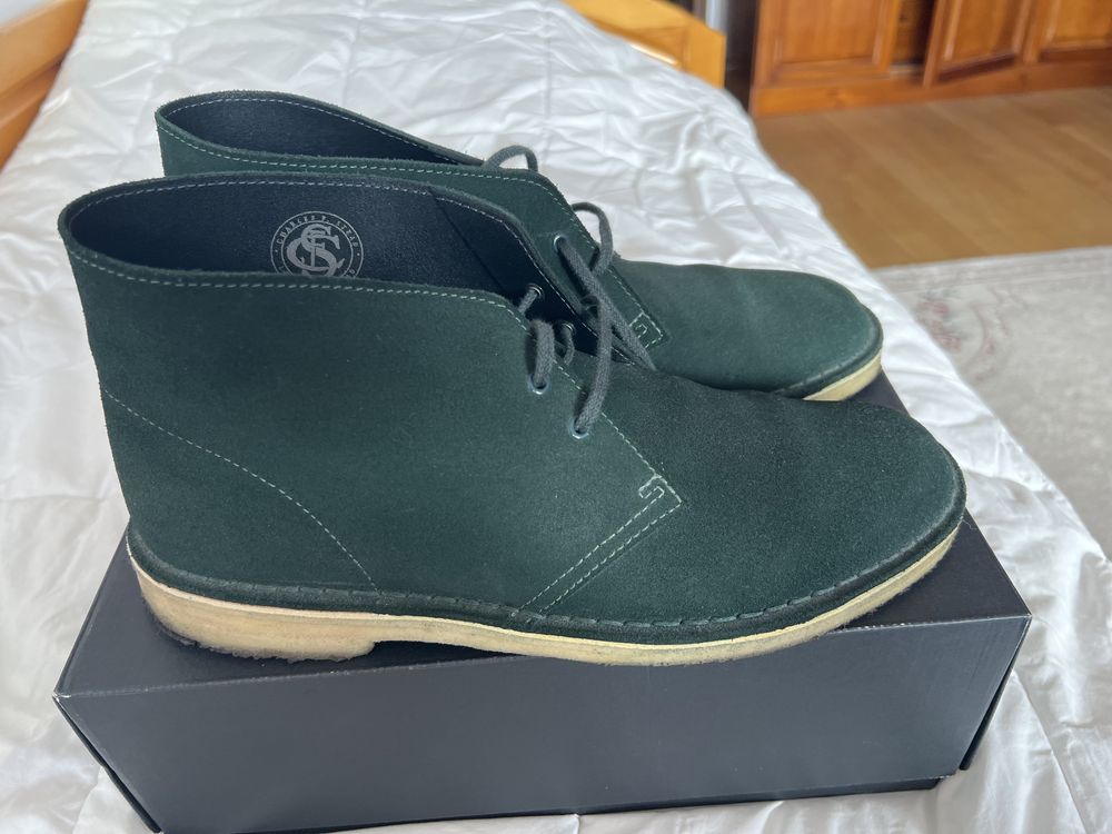 Продавам обувки Clarks desert suede тъмно зелени