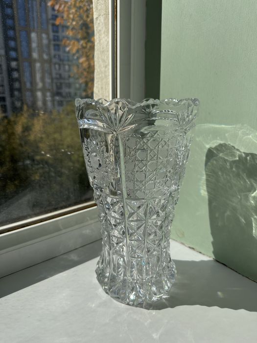 Хрустальная ваза, тяжелая, настоящая