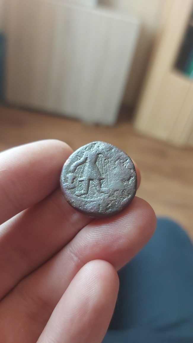 Античная монета царство Кушанов