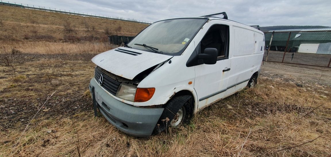 Usa usi mercedes vito 2.2cdi semnalizare far capota grila caroserie