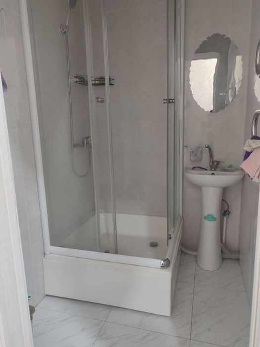 Срочна сотилади Яшнобод Олмос махалла 3/12/16