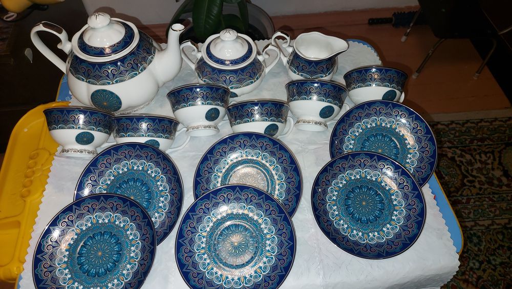 Фарфоровый чайный сервиз 6 персон