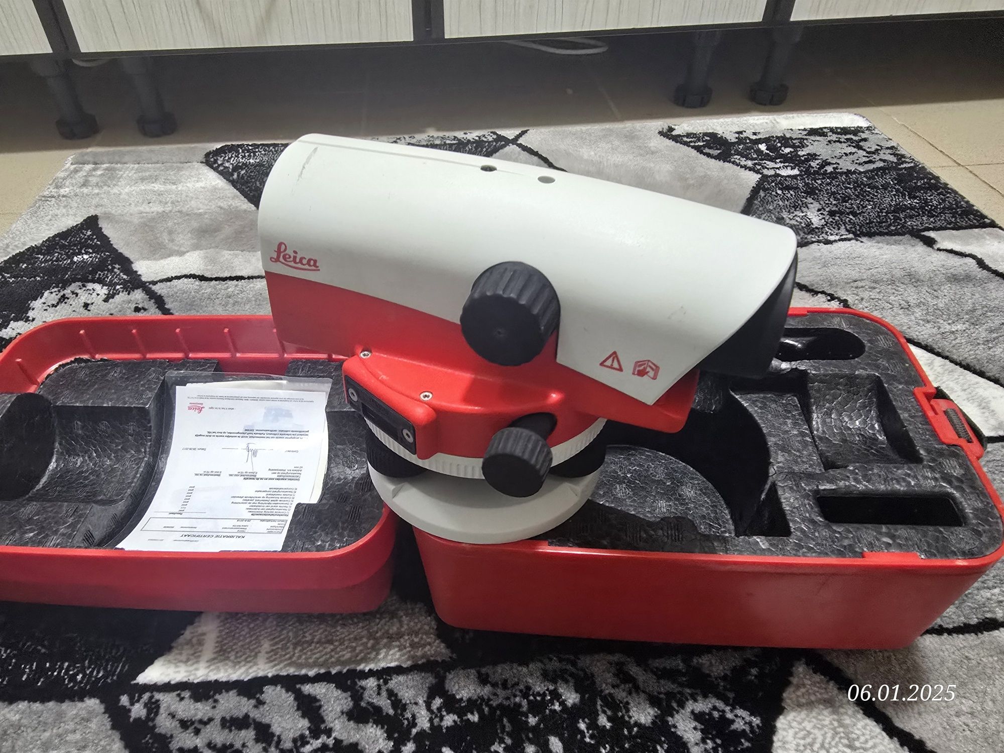 Nivela Optica Automata Leica NA724, 24x (doar instrumentul)