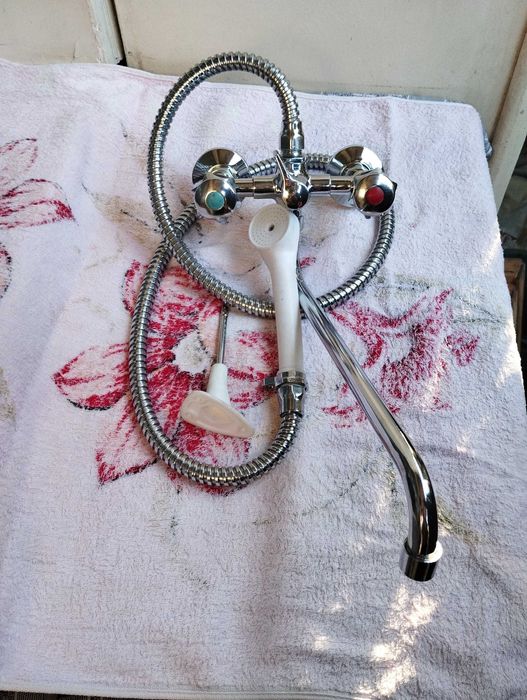 смеситель российский латунный новый