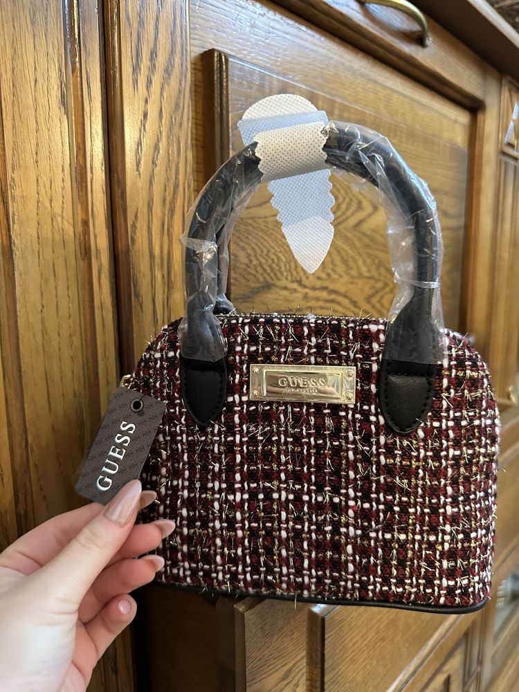 мини сумочка GUESS