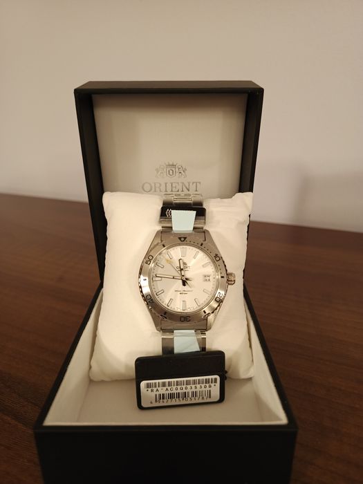 Orient RA-AC0Q03S30B; ORIGINAL, sigilat.