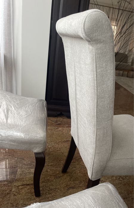 Scaune tapitate bucle marunt lemn masiv