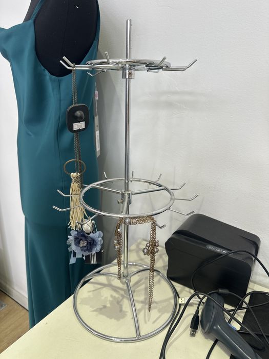 Стоика для украшений