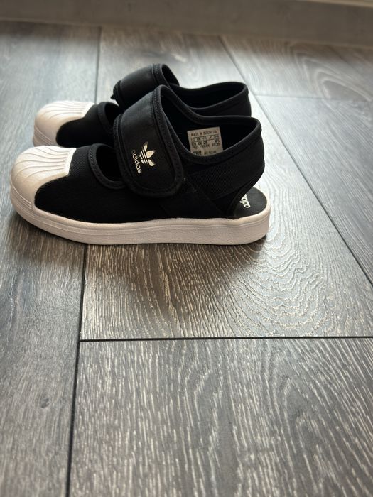 Сандали Adidas 28 номер