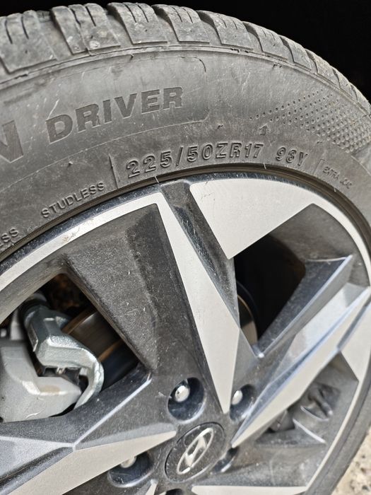 Продаю диска балон Hyundai Elantra.