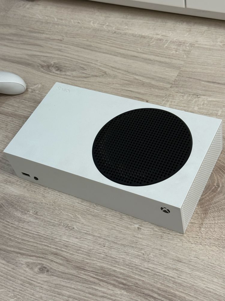 Xbox series S полная комплектация