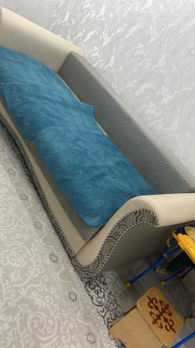 продам Б/у диван