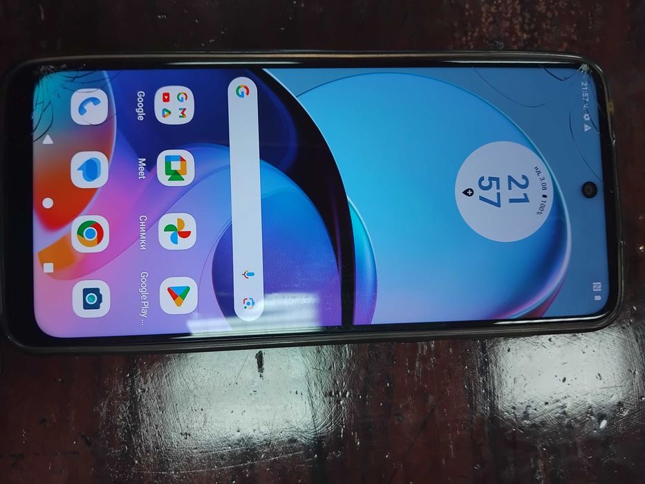 Продавам телефон Motorola g14-ПРОДАДЕН!!!