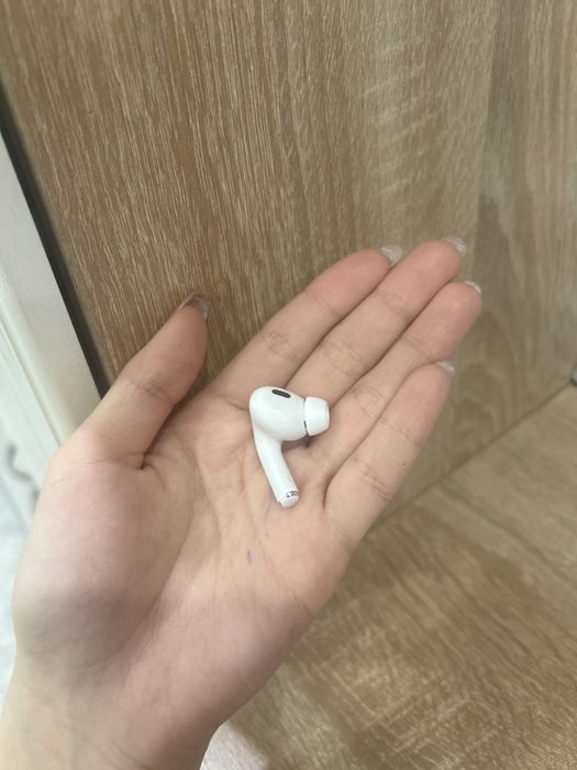 airpods pro 2 левый наушник