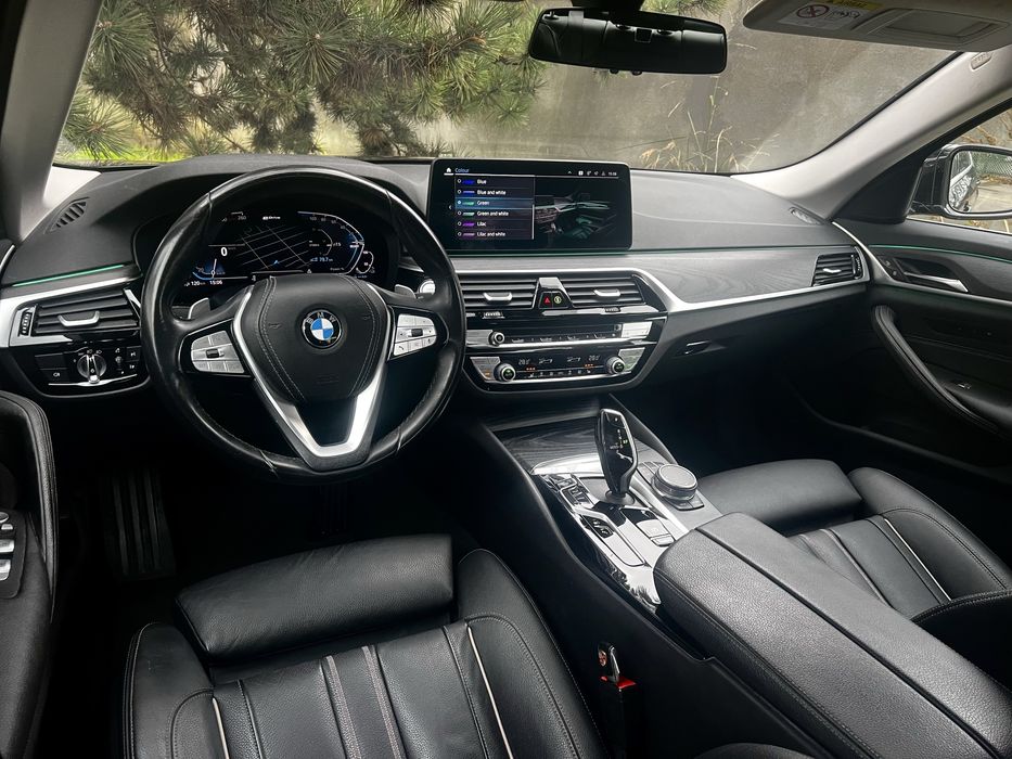 BMW Seria 5 530e G30 Facelift 292cp Faruri FULL LED