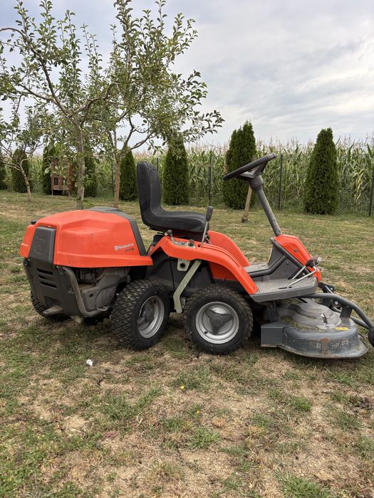 Tractoras gazon husqvarna